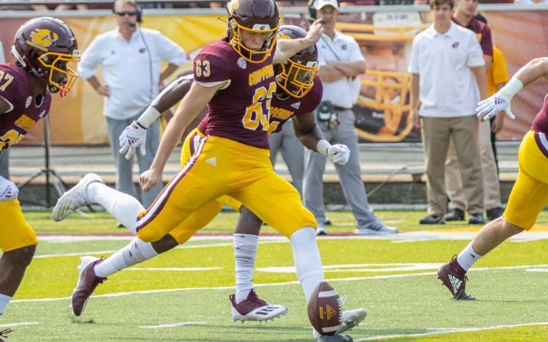 Eagle River’s Josh Rolston helps Central Michigan win first bowl game since 2012