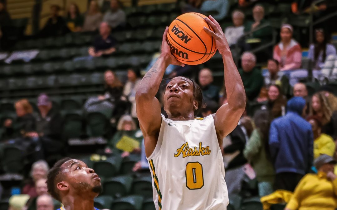 Da’Zhon Wyche pours in 29 points, helps UAA cut 22-point deficit down to 1 in 82-77 loss to Chaminade
