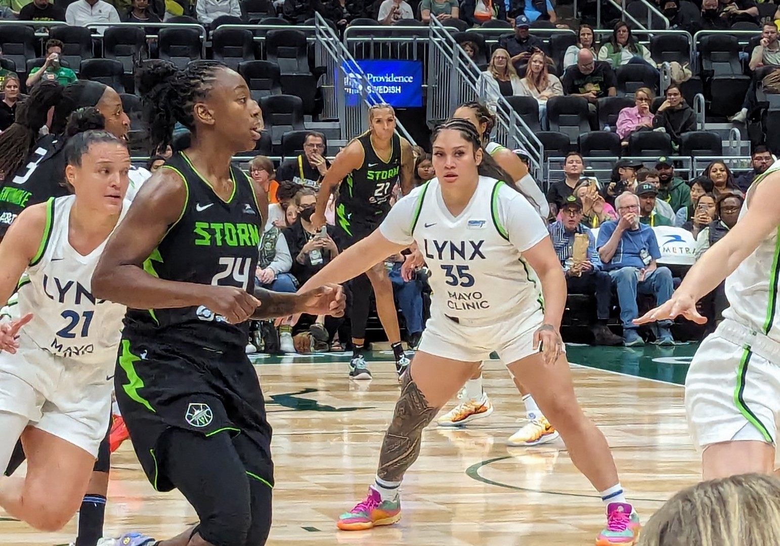 Anchorage’s Alissa Pili officially laces ‘em up in WNBA, plays 10 minutes in pro debut