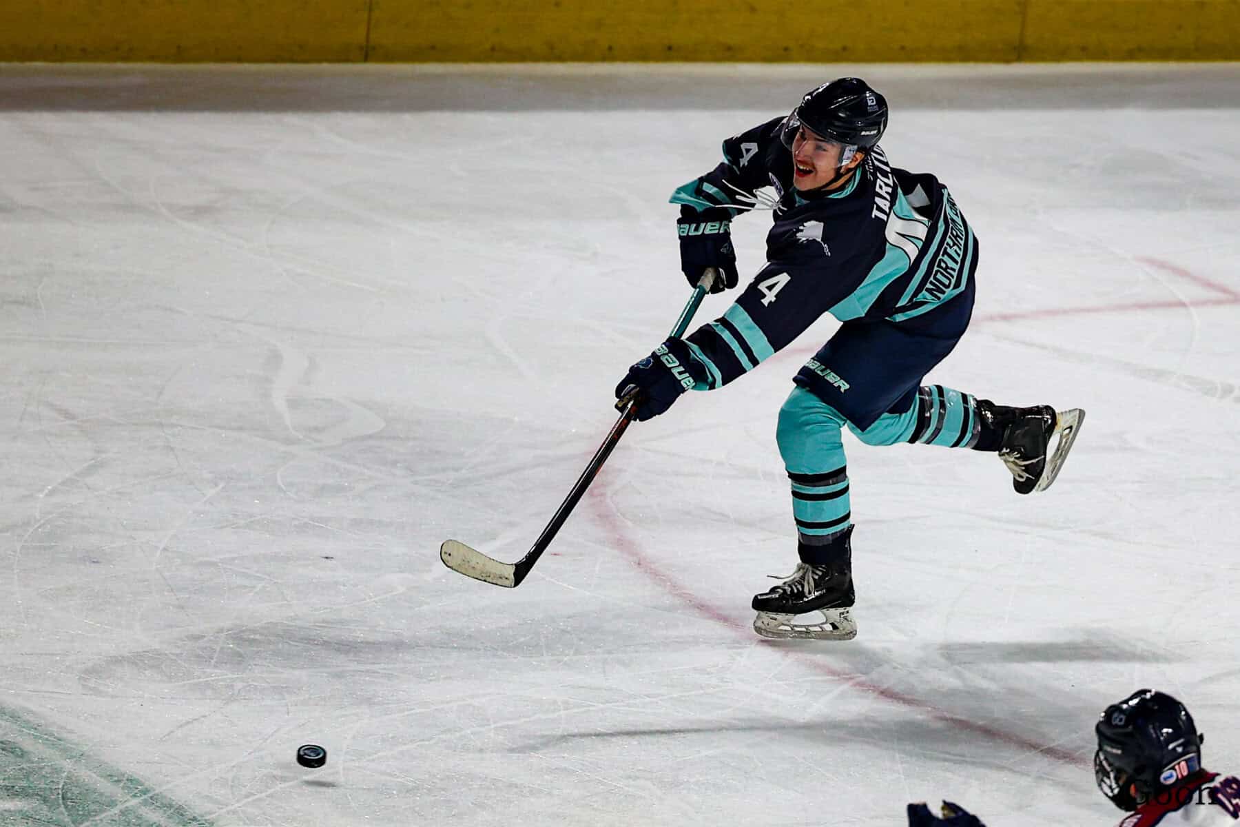 Wolverines send healthy crowd home happy with 4-1 win over Wisconsin