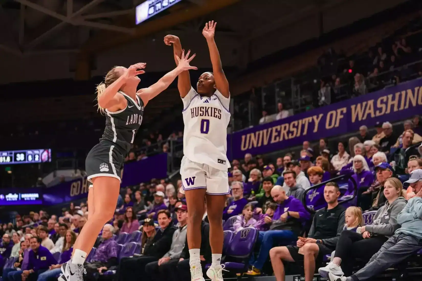 Roundball roundup: Sellers breaks into Alaska’s top 20 in scoring; Watson hits 1K; Clark’s Mesa squad ranked No. 4 nationally