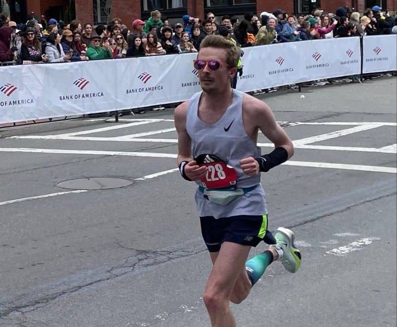 Howard blazes 2:15 marathon in Boston, qualifies for U.S. Olympic Trials