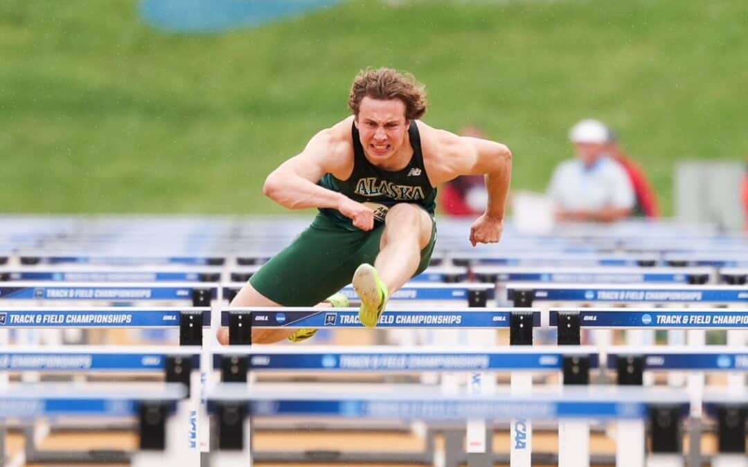 Buoyed by a blistering 400, Larsen claims All-American honors and surpasses 7K mark in decathlon