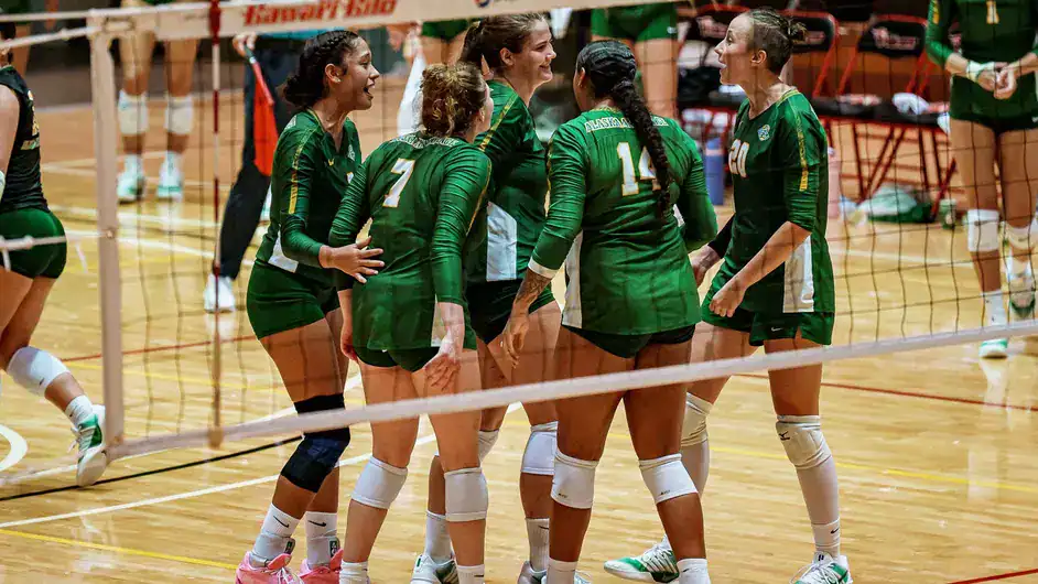 Seawolves deliver new coach Hooe first win in Hawaii